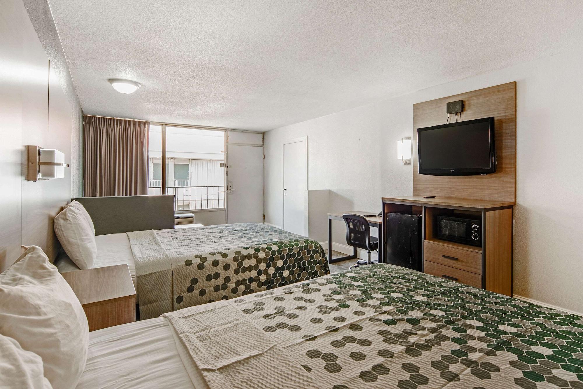 Econo Lodge Inn & Suites Near Bricktown Oklahoma City Exterior foto